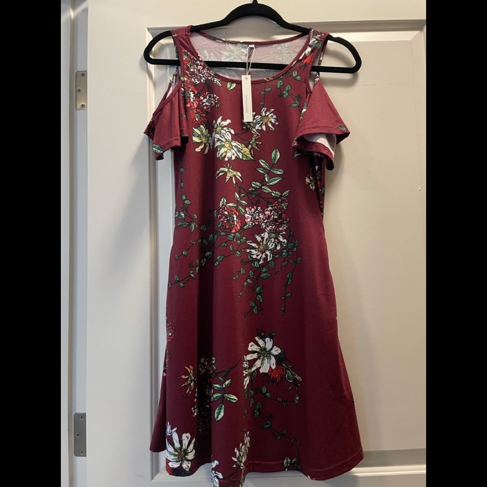 Floral Patterned Cold Shoulder Dress XS NWT